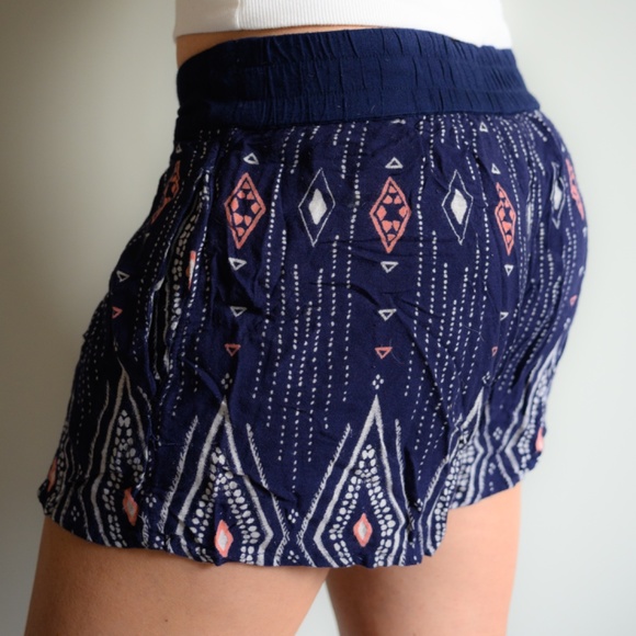 Roxy elastic waist print shorts - Picture 5 of 5